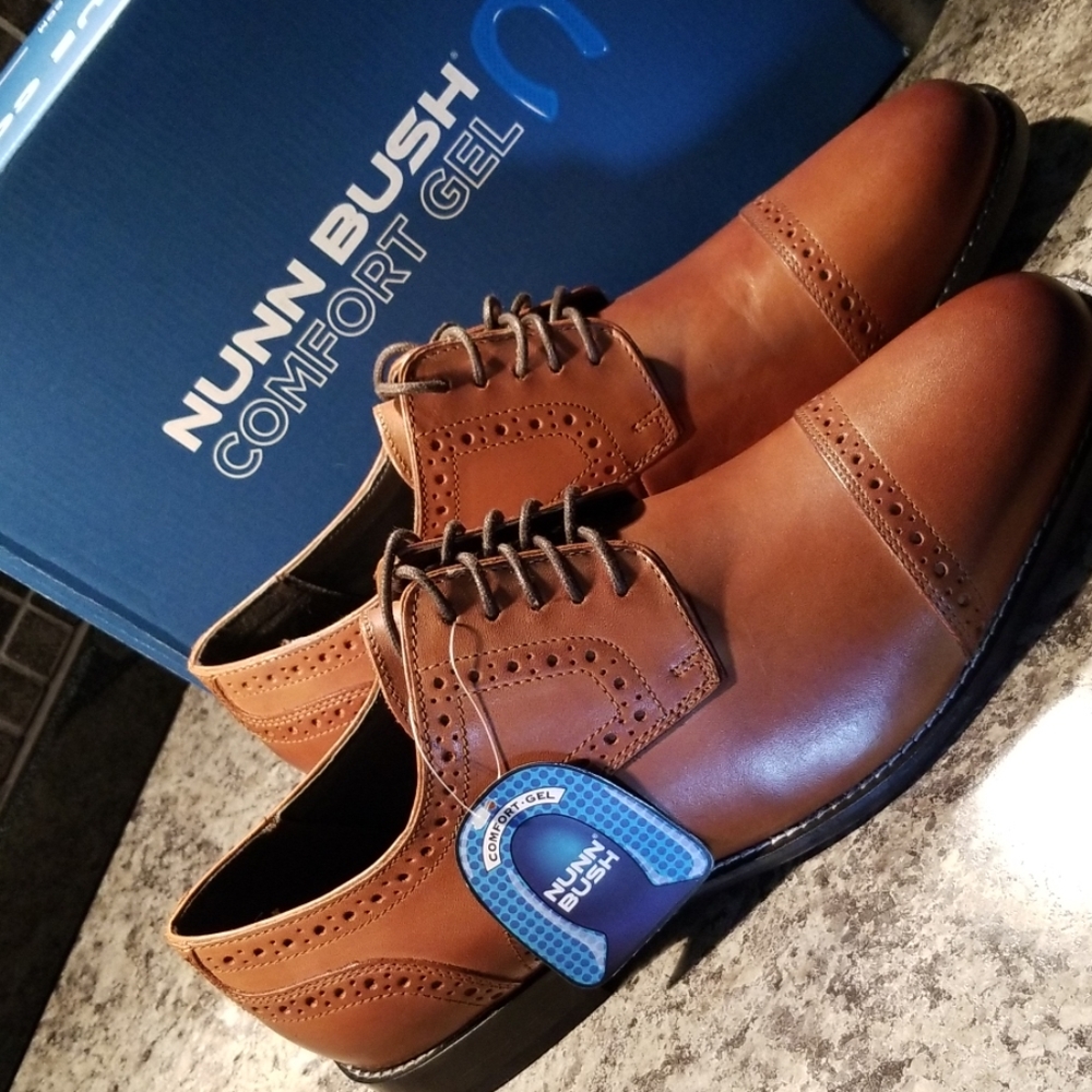 Mens Nunn Bush shoes, never worn